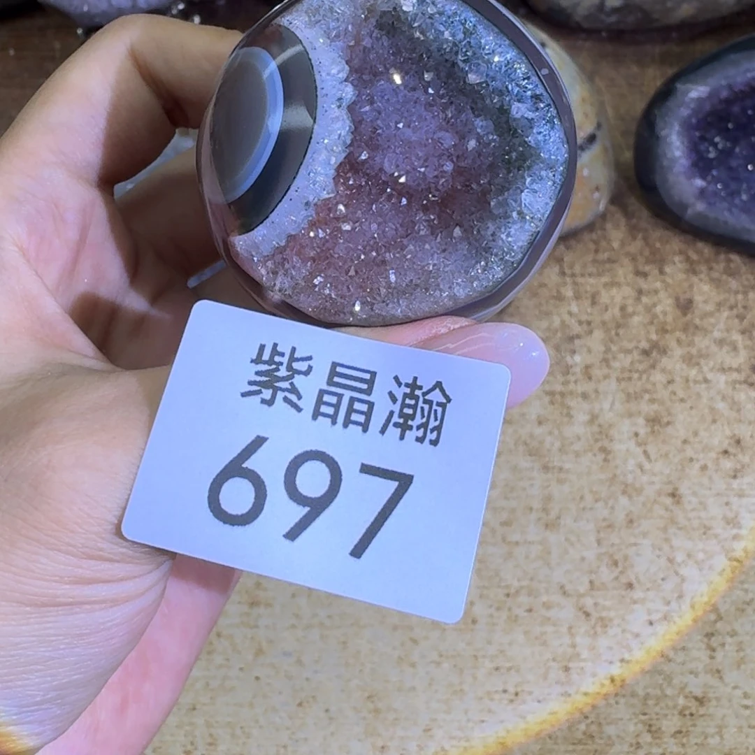未镶嵌水晶大型摆件（非配饰）