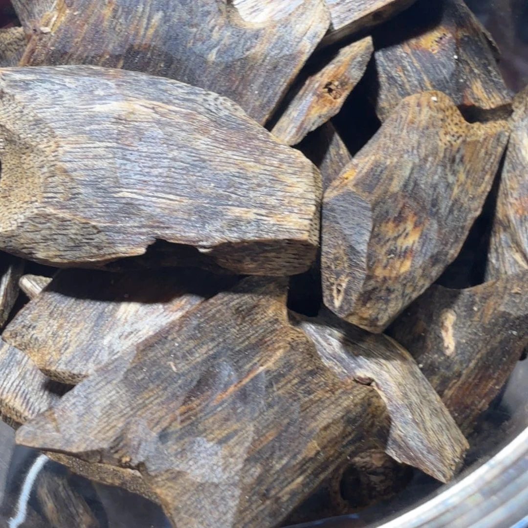 沉香沉香碎屑紫色老料100克