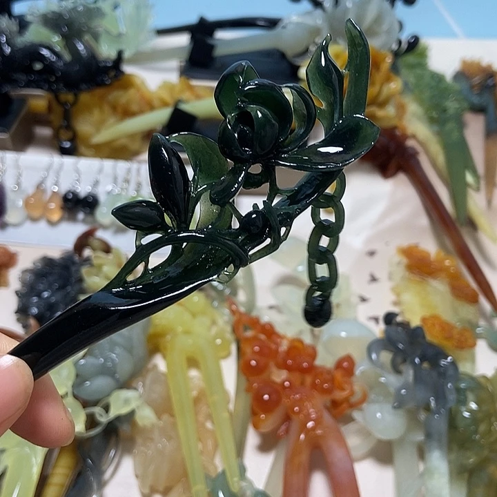 深***水蛇纹石玉合金发簪