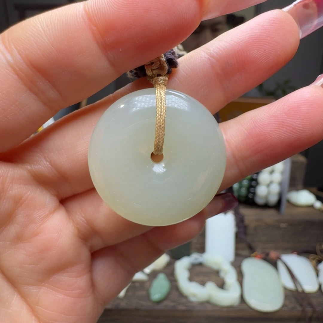 和田玉挂件未镶嵌