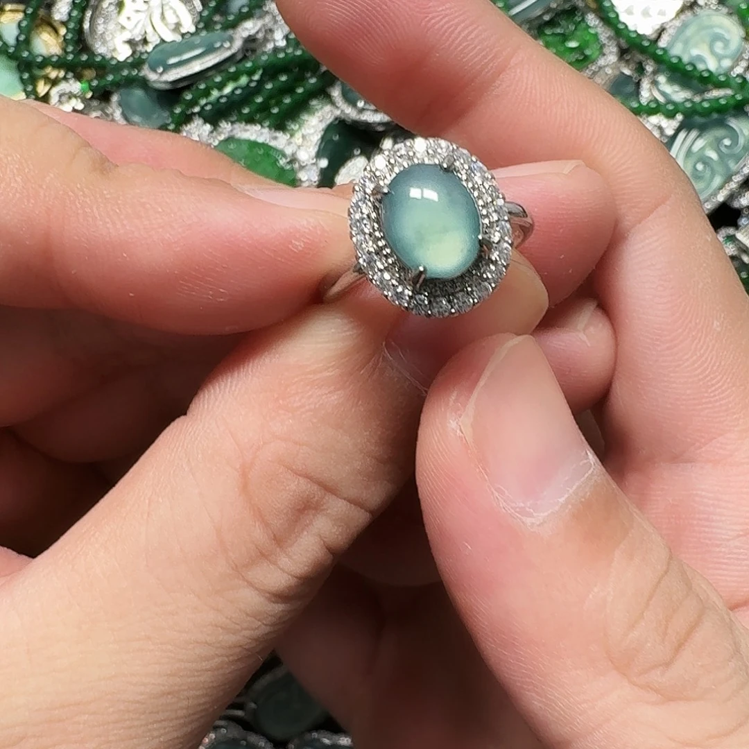 翡翠未镶嵌颈饰天然A货翡翠放漏