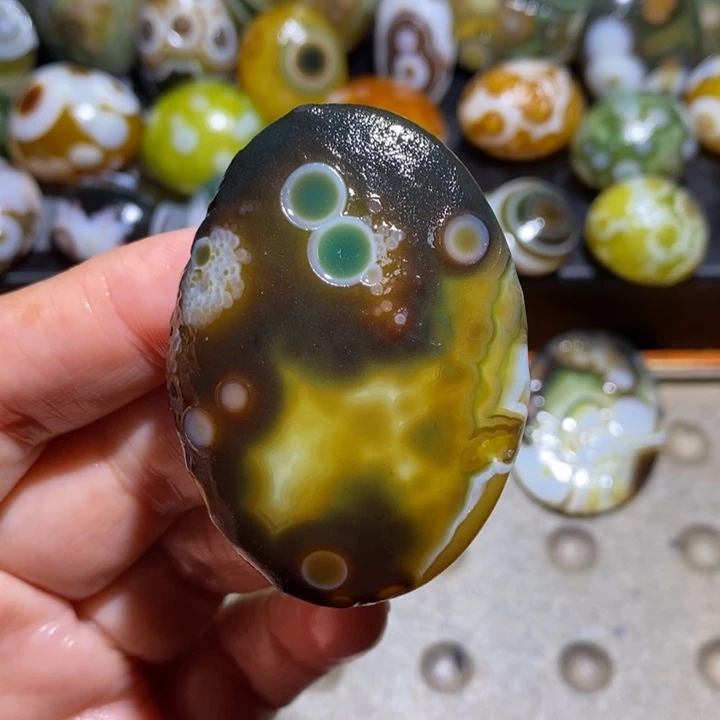 未镶嵌玛瑙/玉髓珠宝半成品76