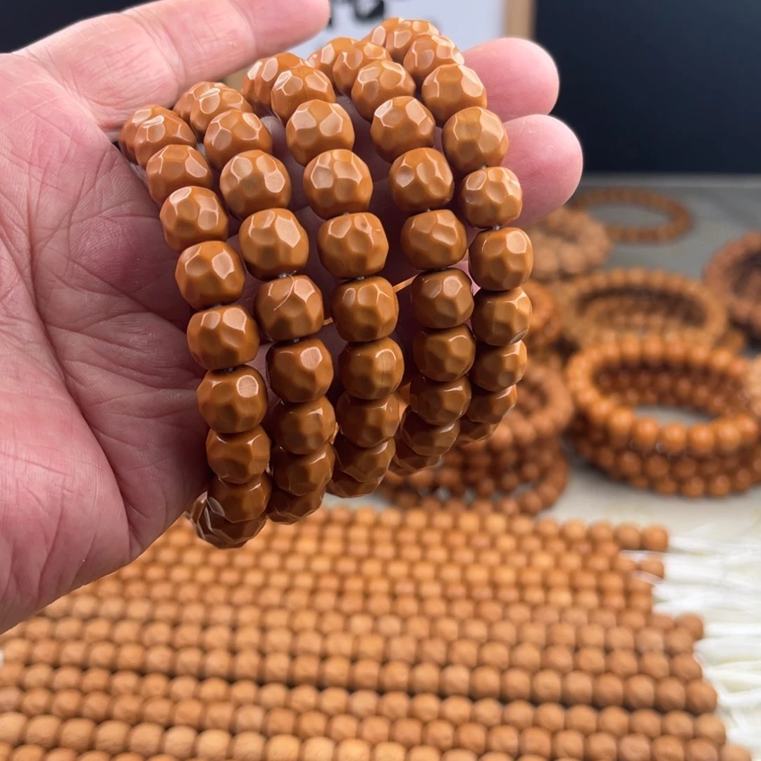 猴头核桃手串瑕疵漏眼奶酪