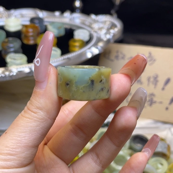 蛇纹石玉合金戒指70-18.2