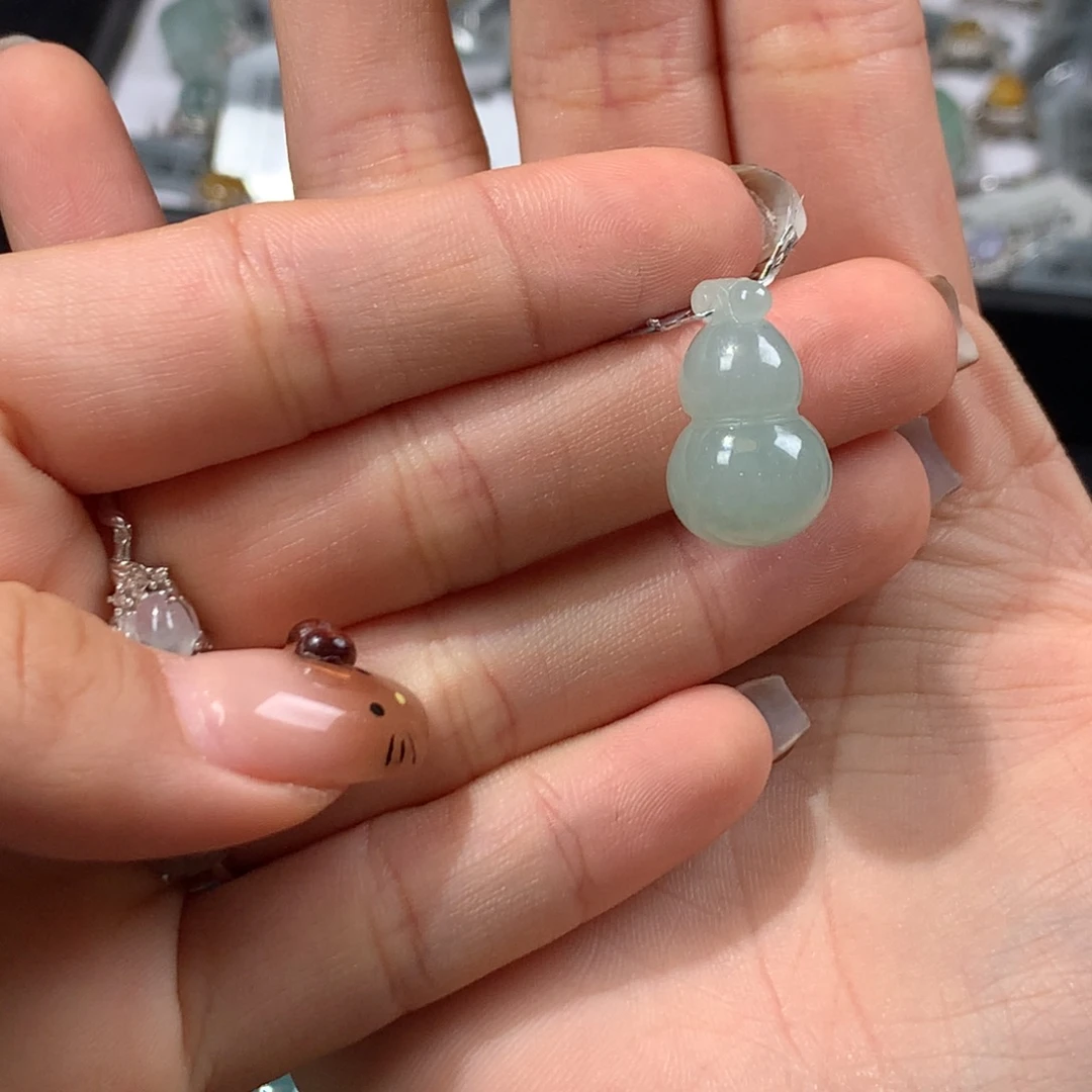 翡翠未镶嵌颈饰111