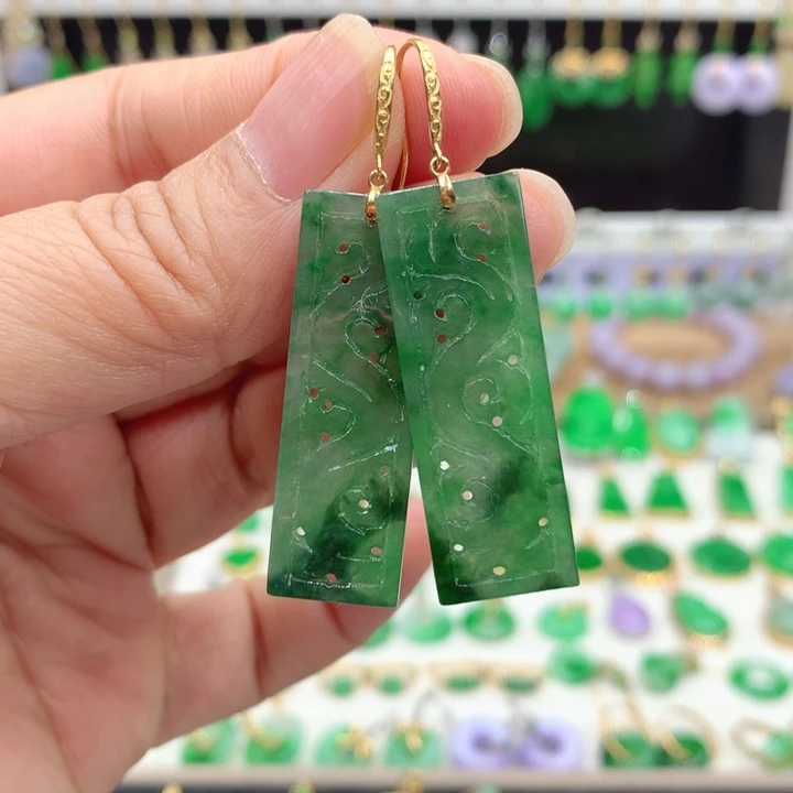 翡翠18K金镶嵌耳饰