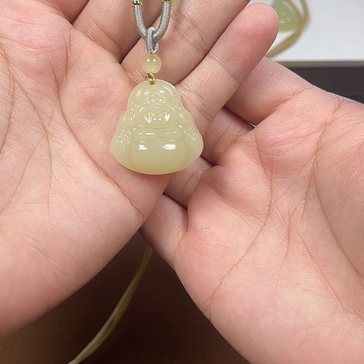 石英质玉未镶嵌颈饰佛公30