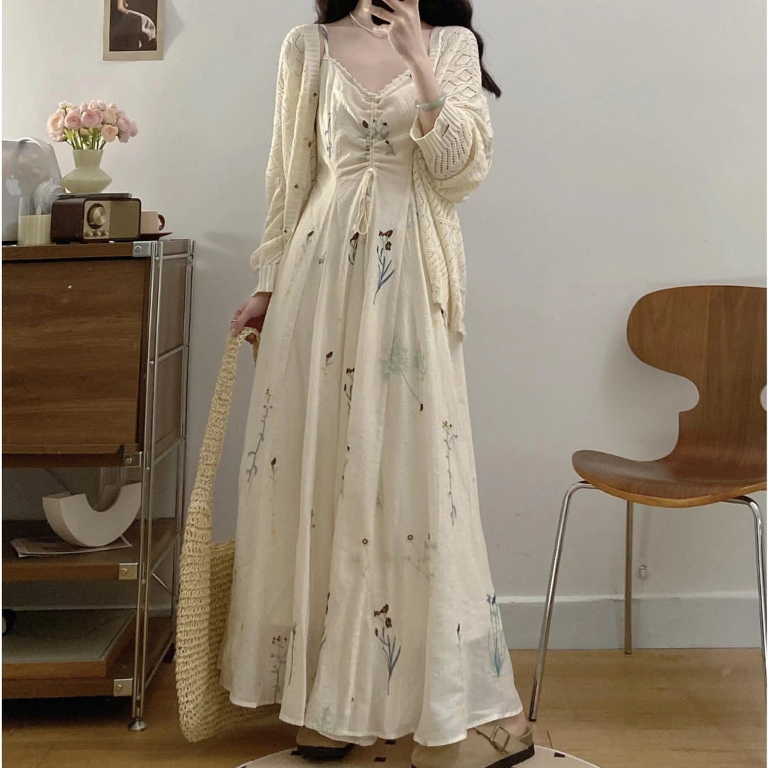 大码女装春夏南枝杏调法式气质连衣裙女褶皱感水草花复古刺绣长裙