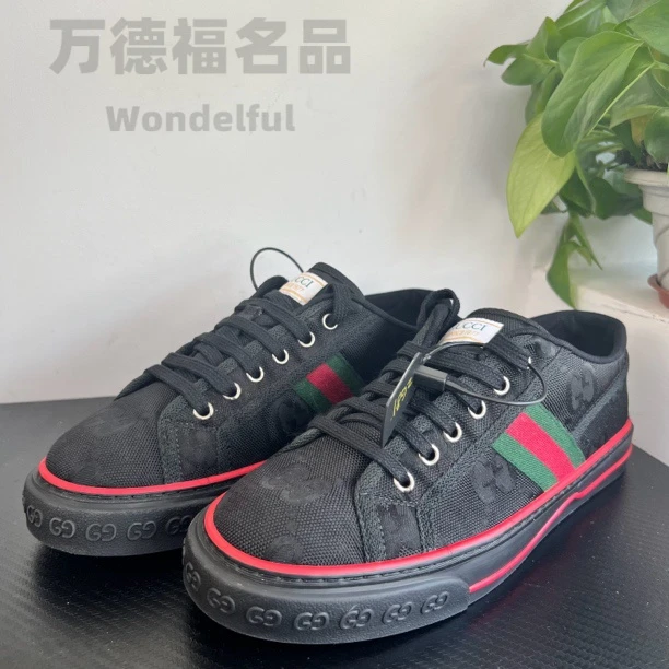 95新 GUCCI/古驰 39.5欧码黑武士老花1977板鞋/时尚/百搭/潮流