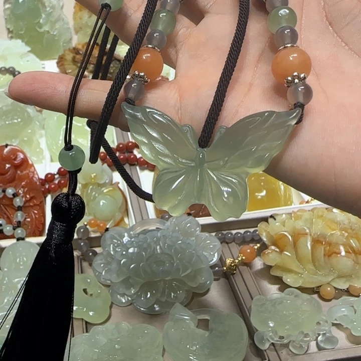 蛇纹石玉吊坠未镶嵌