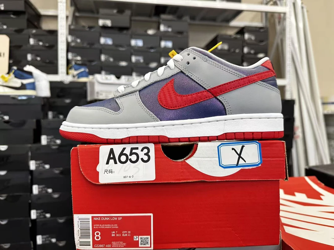 nike  dunk  全新原盒 41码  11月29 bai  A653
