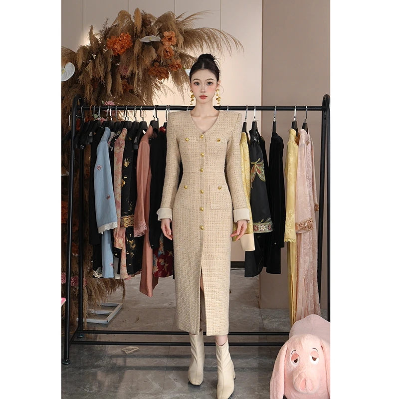 【西岛之梦】杏色连衣裙女秋冬2025新款气质时尚重工裙子潮