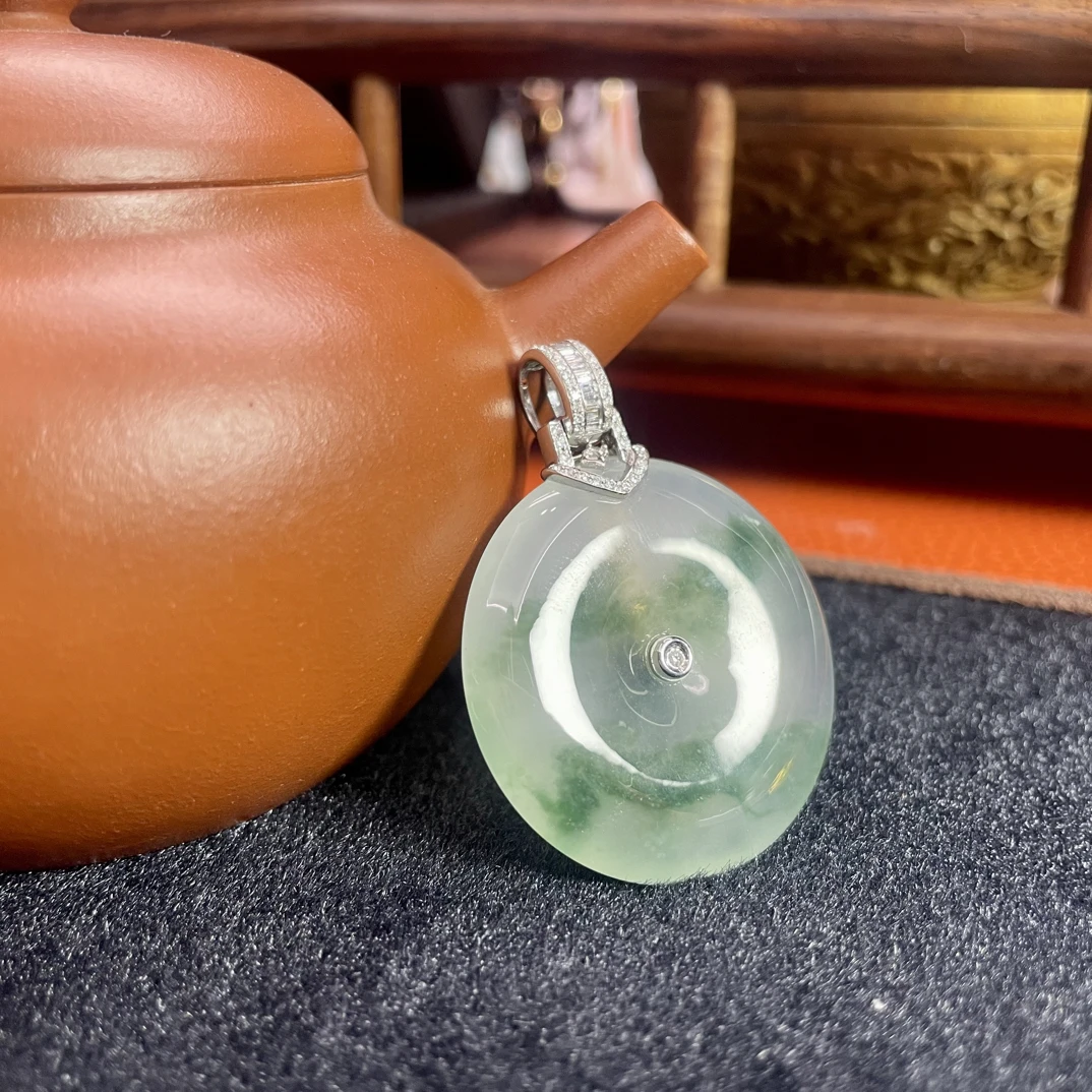 冰种飘绿花大尺寸平安扣18K金镶嵌(尺寸34x6.4)