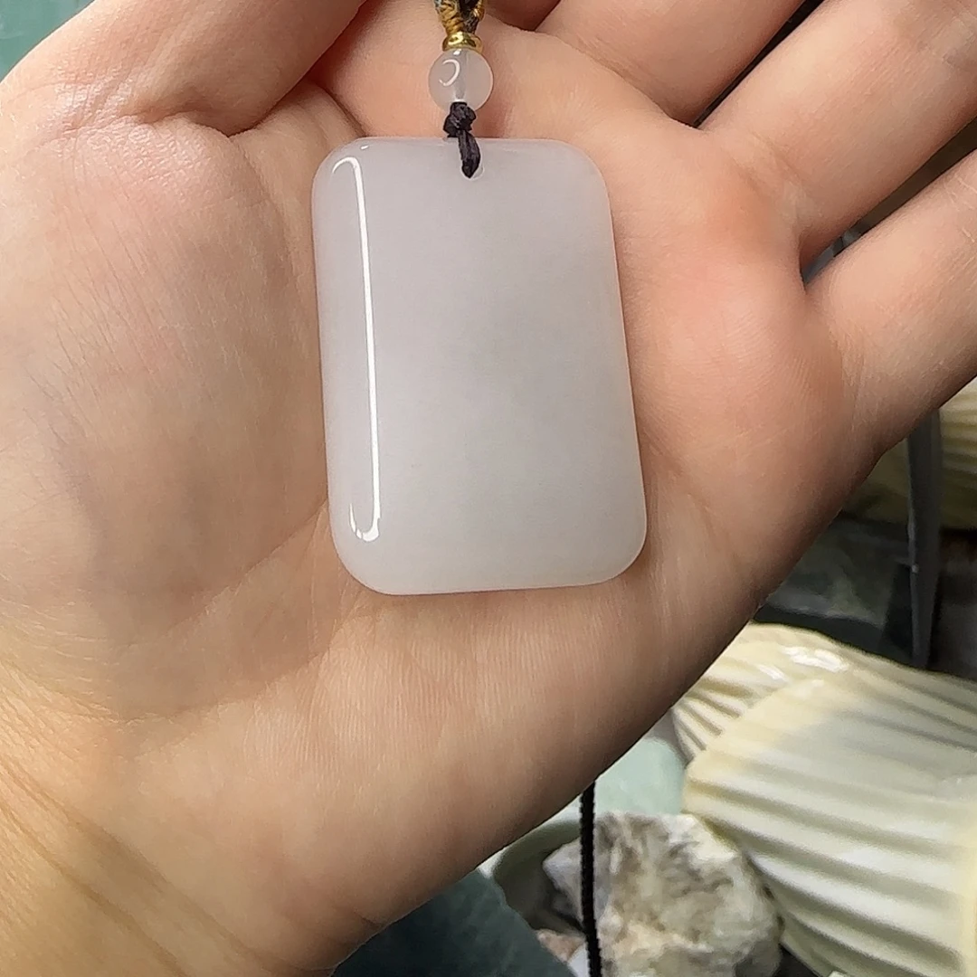 石英质玉未镶嵌颈饰
