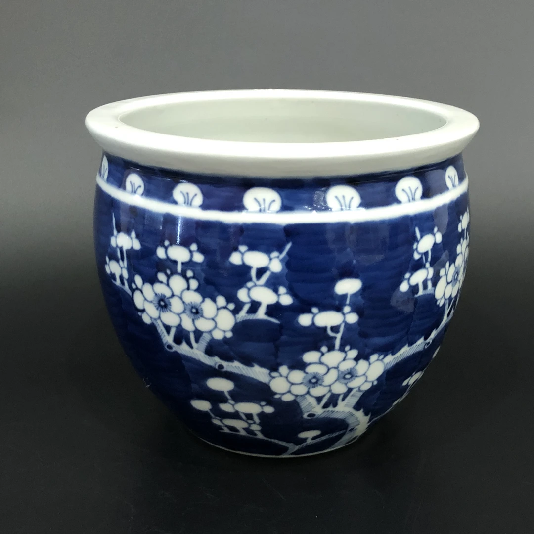 25110442 清晚期青花冰梅纹卷缸 口径20.5cm