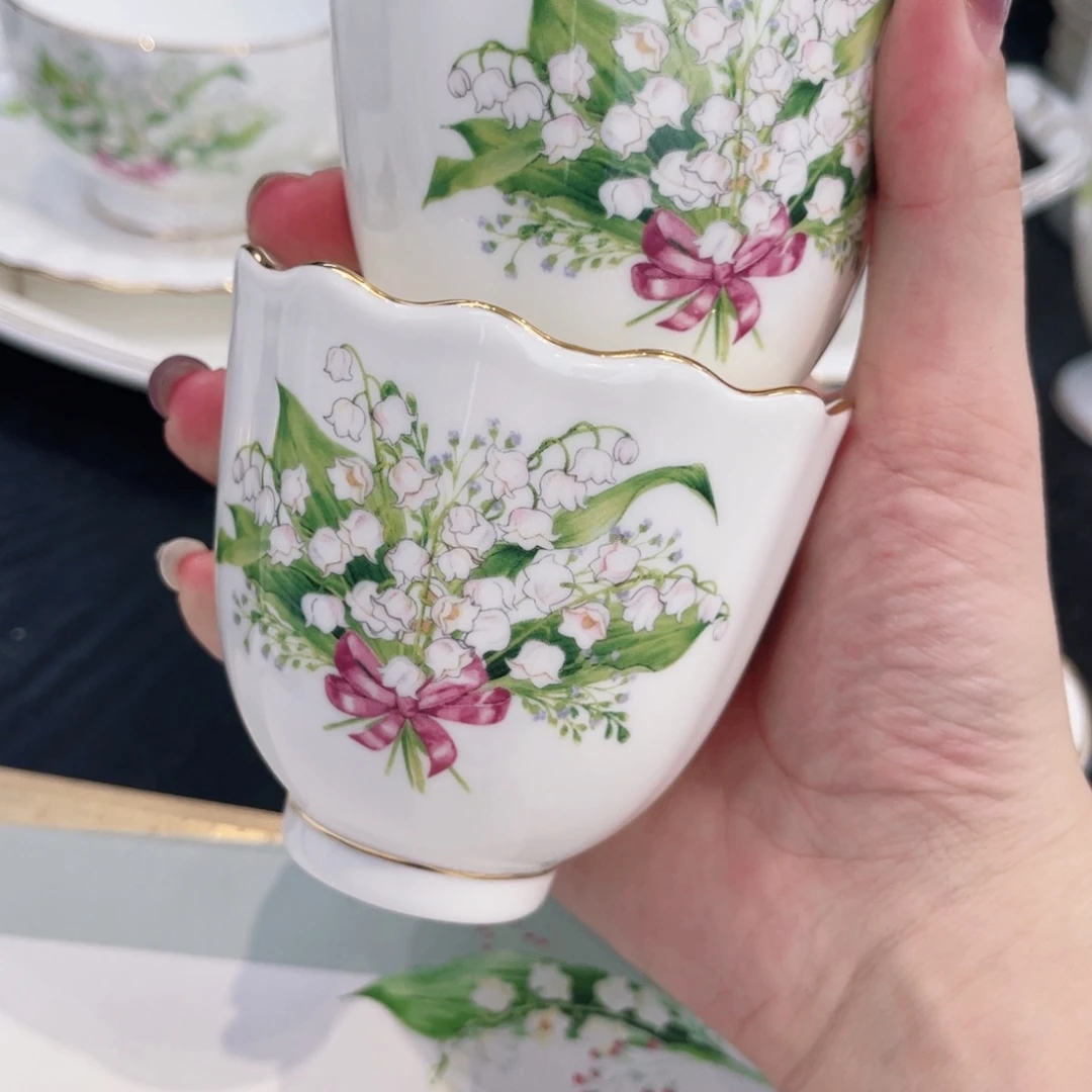 两个手握杯——————————