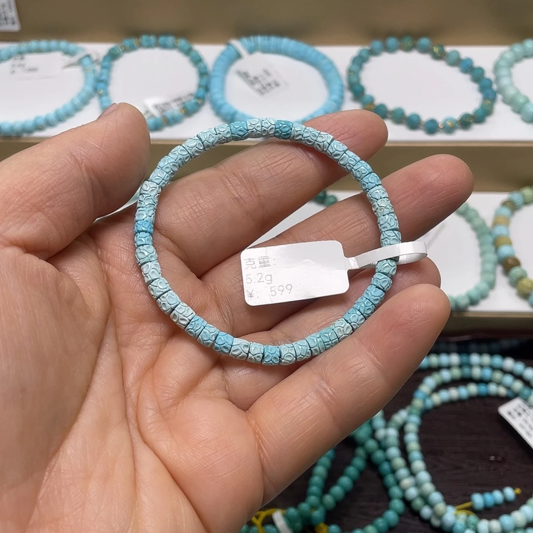 绿松石未镶嵌珠宝奇石010