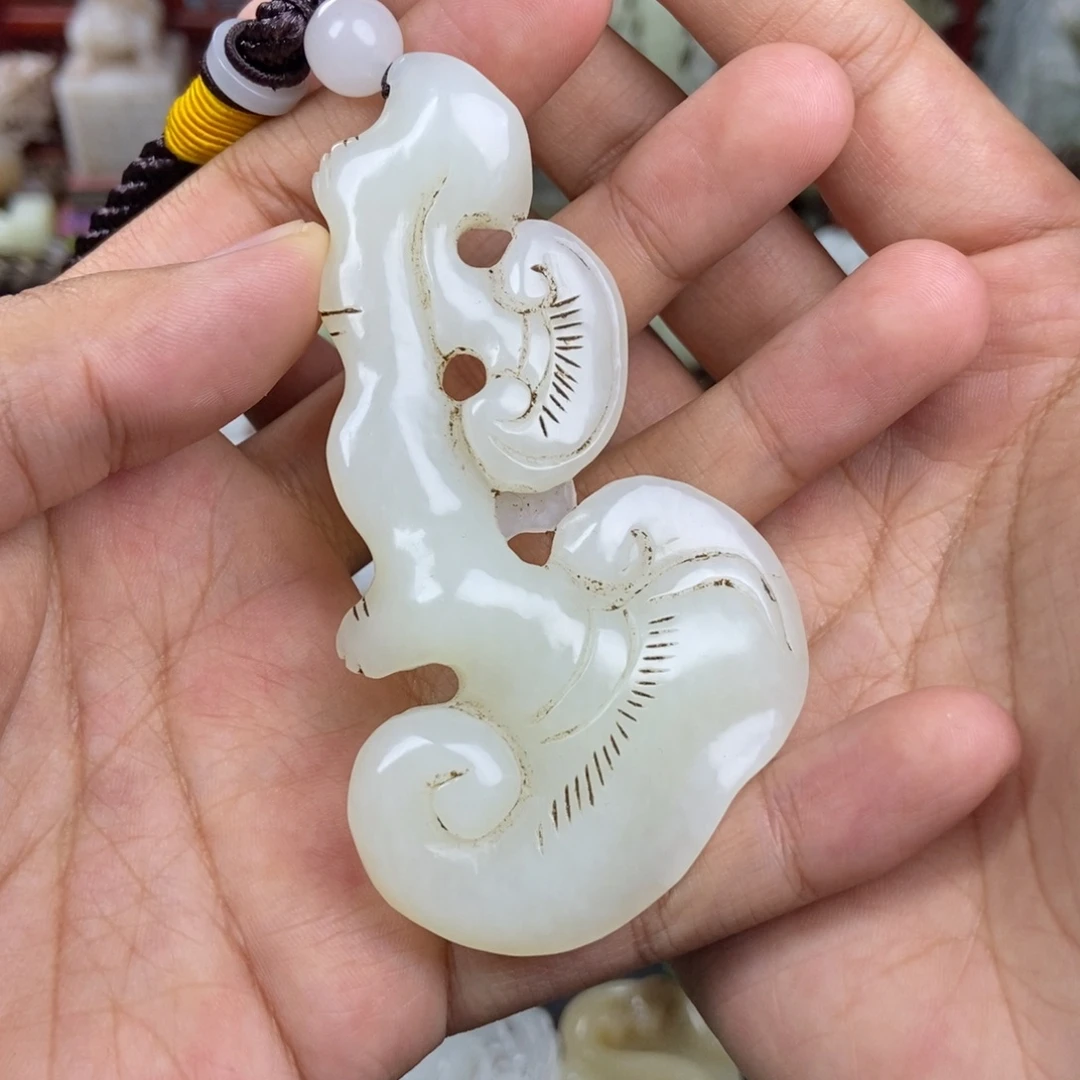 和田玉未镶嵌把件