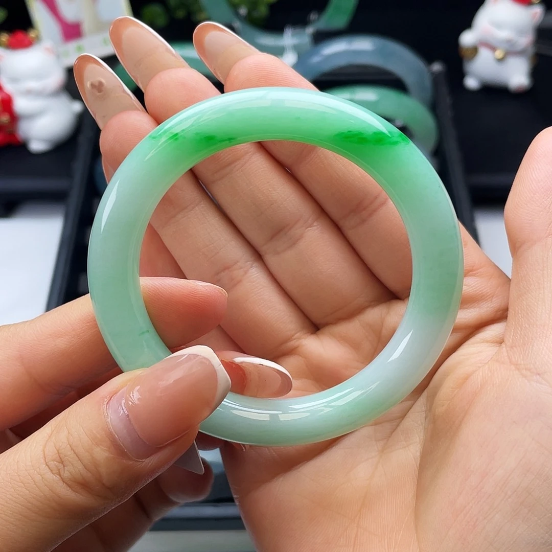 翡翠手镯未镶嵌53-54细糯化满绿阳绿圆条、截图询价