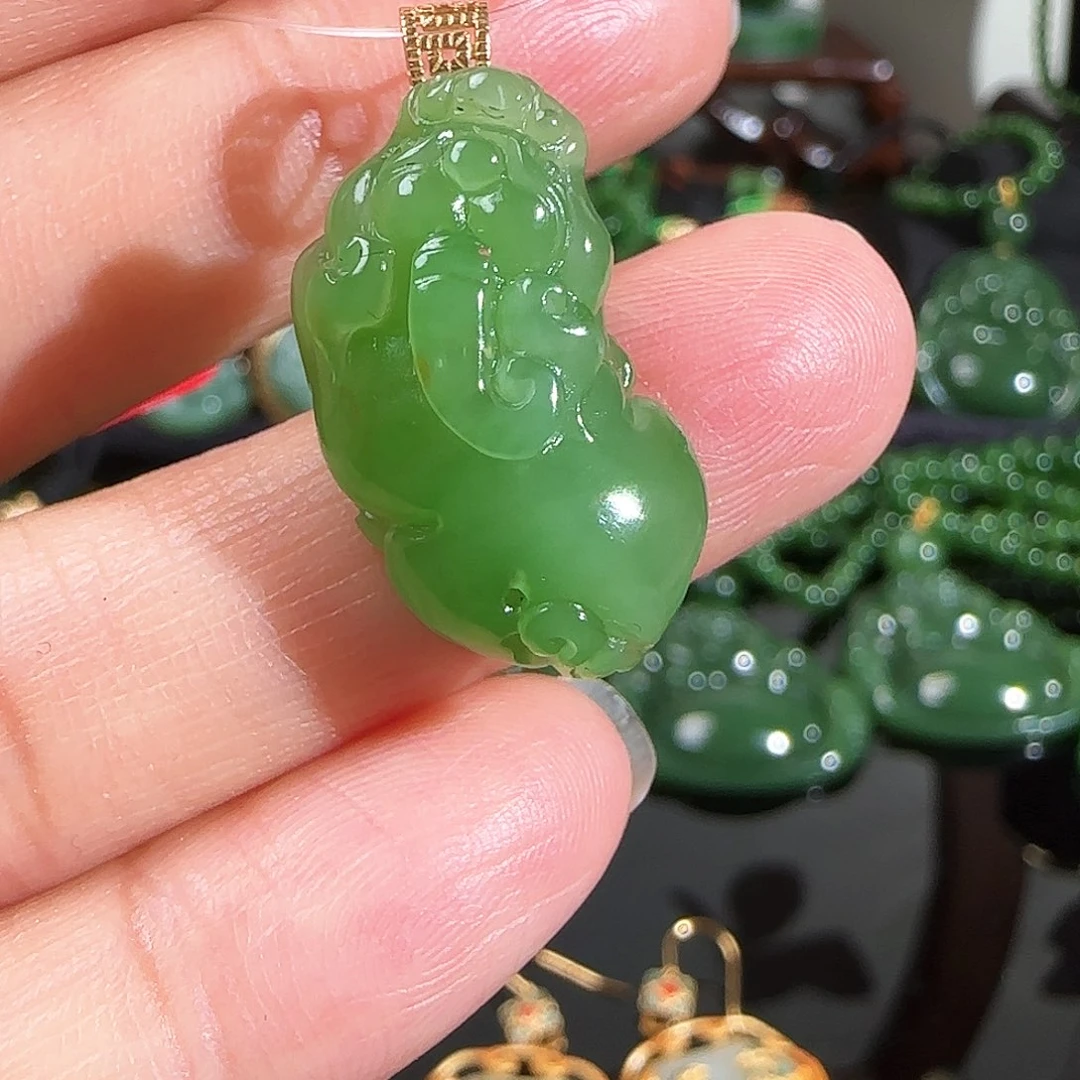 和田玉（碧玉）颈饰18K金镶嵌