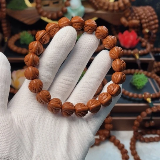 吊坠桃核13玉龙脊手串