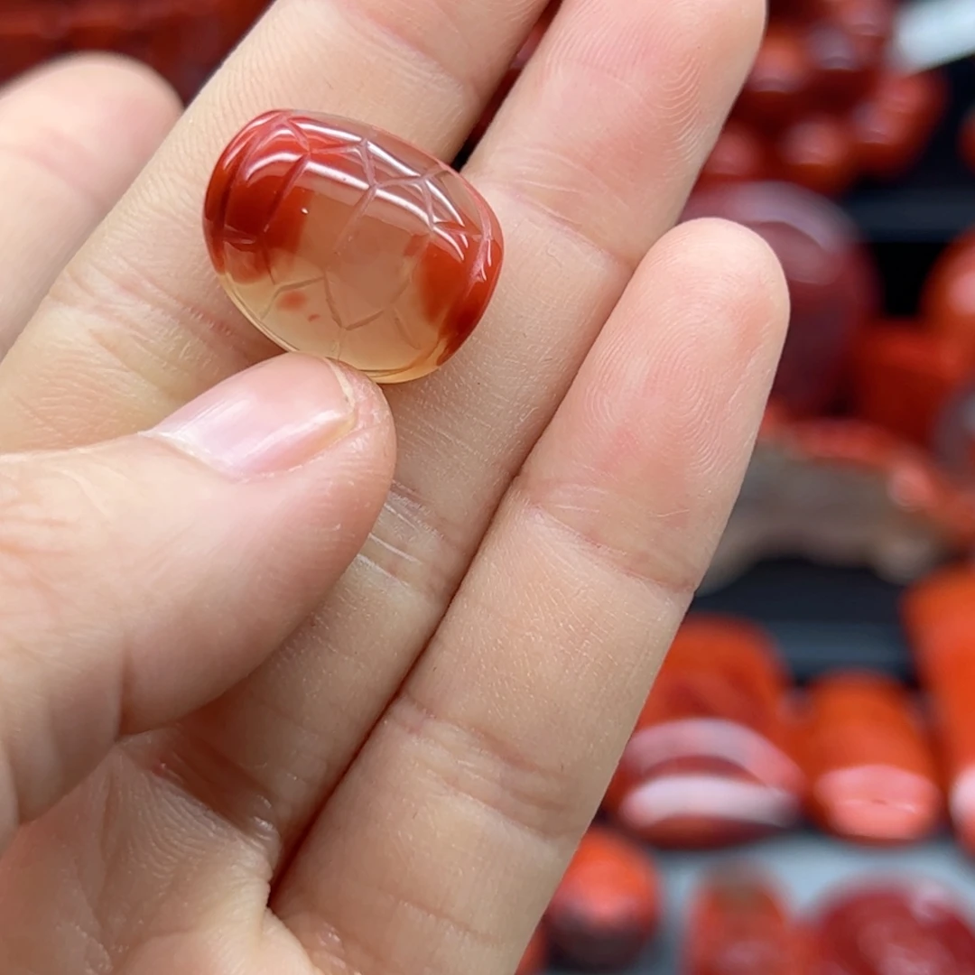 南红玛瑙配饰未镶嵌