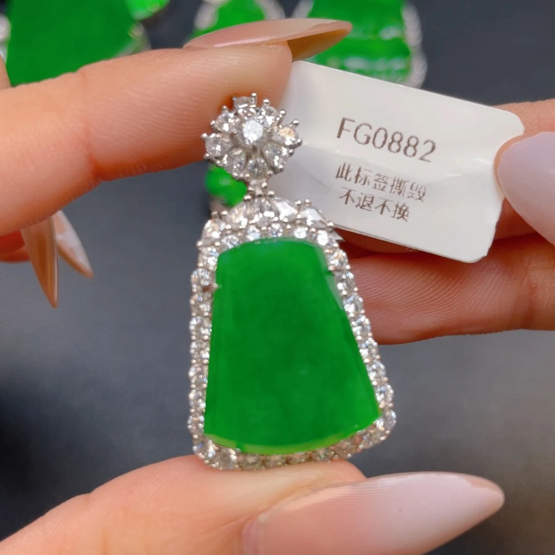 【闪购商品】颈饰银S925镶嵌翡翠翡翠