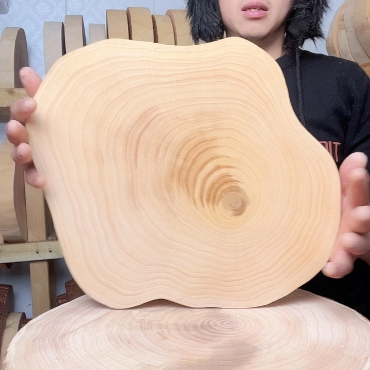 飞***鱼木银杏树菜板原木切割