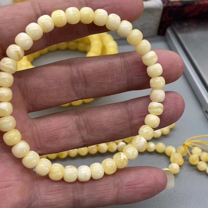 琥珀未镶嵌裸石手串