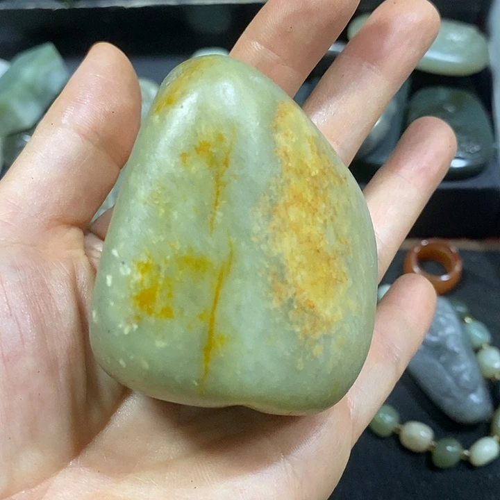 未镶嵌和田玉（糖玉）挂件