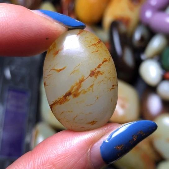 和田玉（翠青玉）未镶嵌珠宝奇石