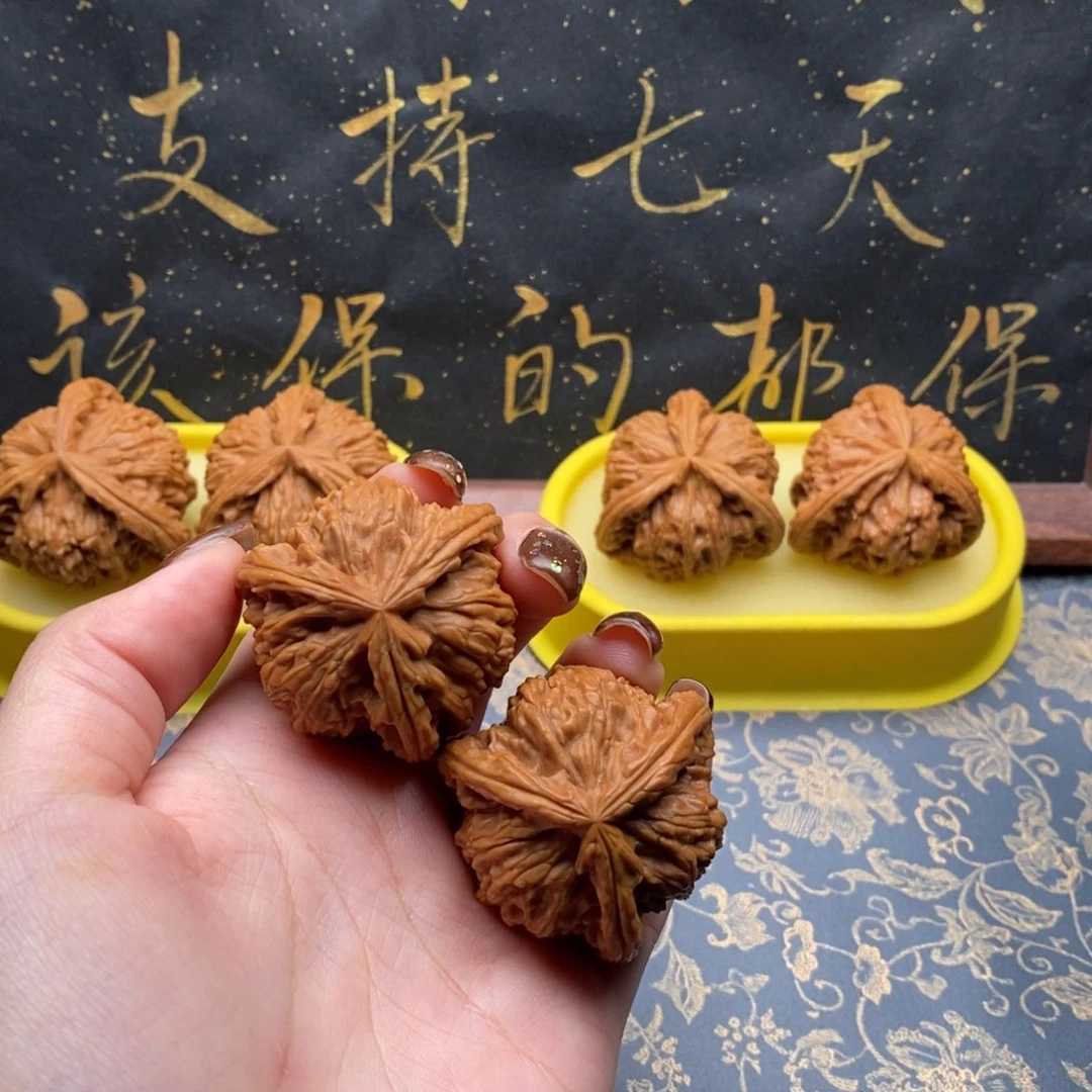 吊坠文玩核桃時*白狮子