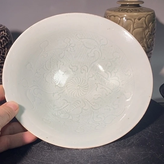 碗刘*华湖田窑刻花大碗