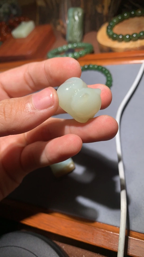 新疆和田玉精工单圈手串