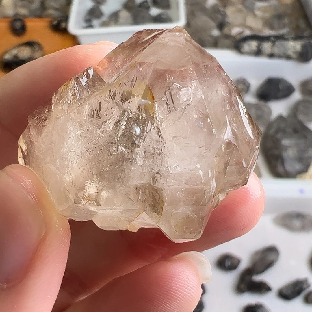 水晶未镶嵌珠宝半成品5