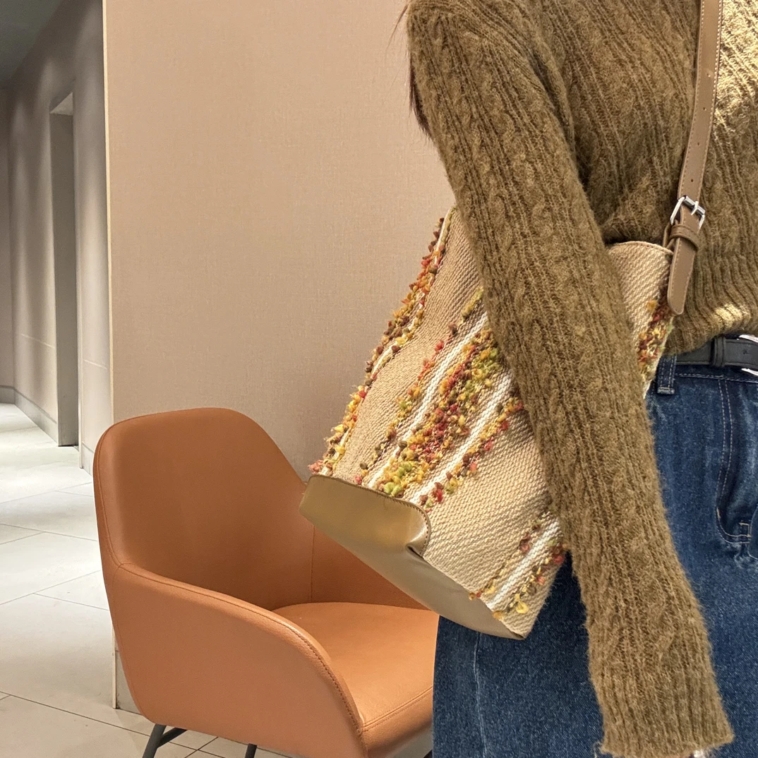 B 1 SL2025新款简约韩系时尚百搭软面女包慵懒托特包提花水桶