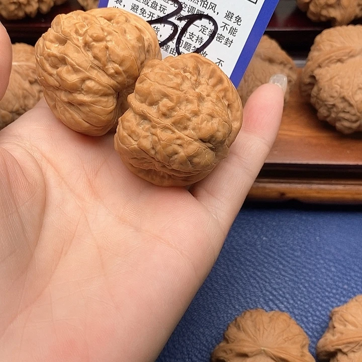 桃核吊坠蛤蟆狮子头40