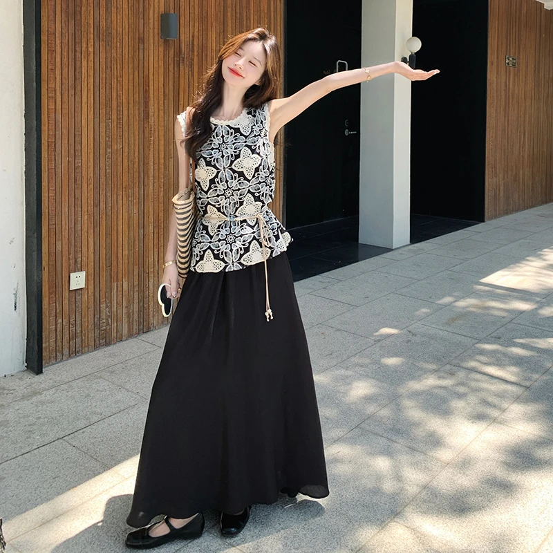 黑色小香风绣花背心半身裙套装2025新款女夏贵气感巨好看两件套裙