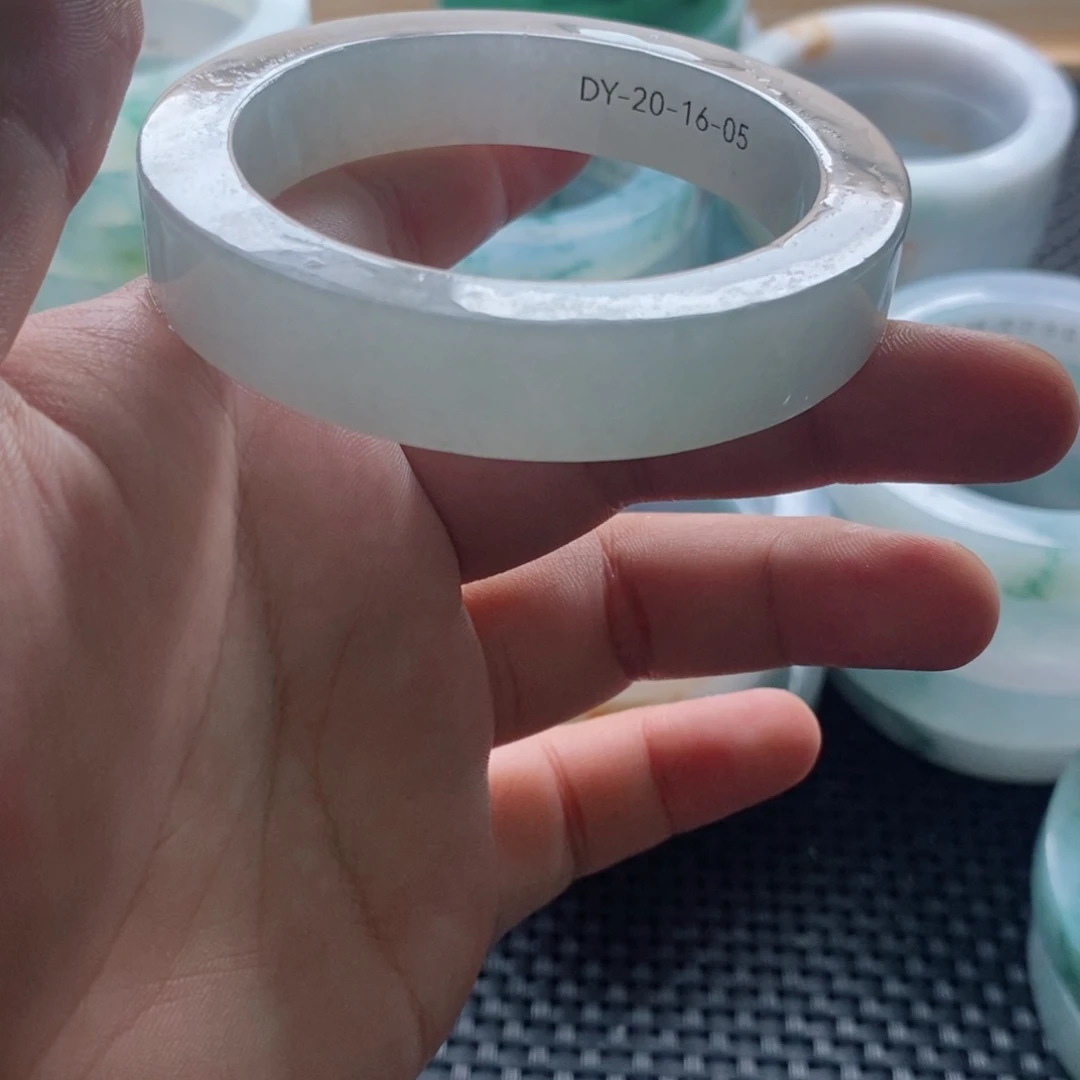 定制翡翠a货翡翠未镶嵌8**6