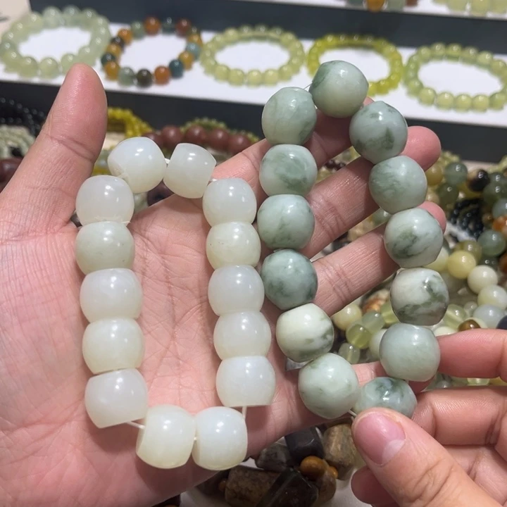 蛇纹石玉未镶嵌手链微瑕