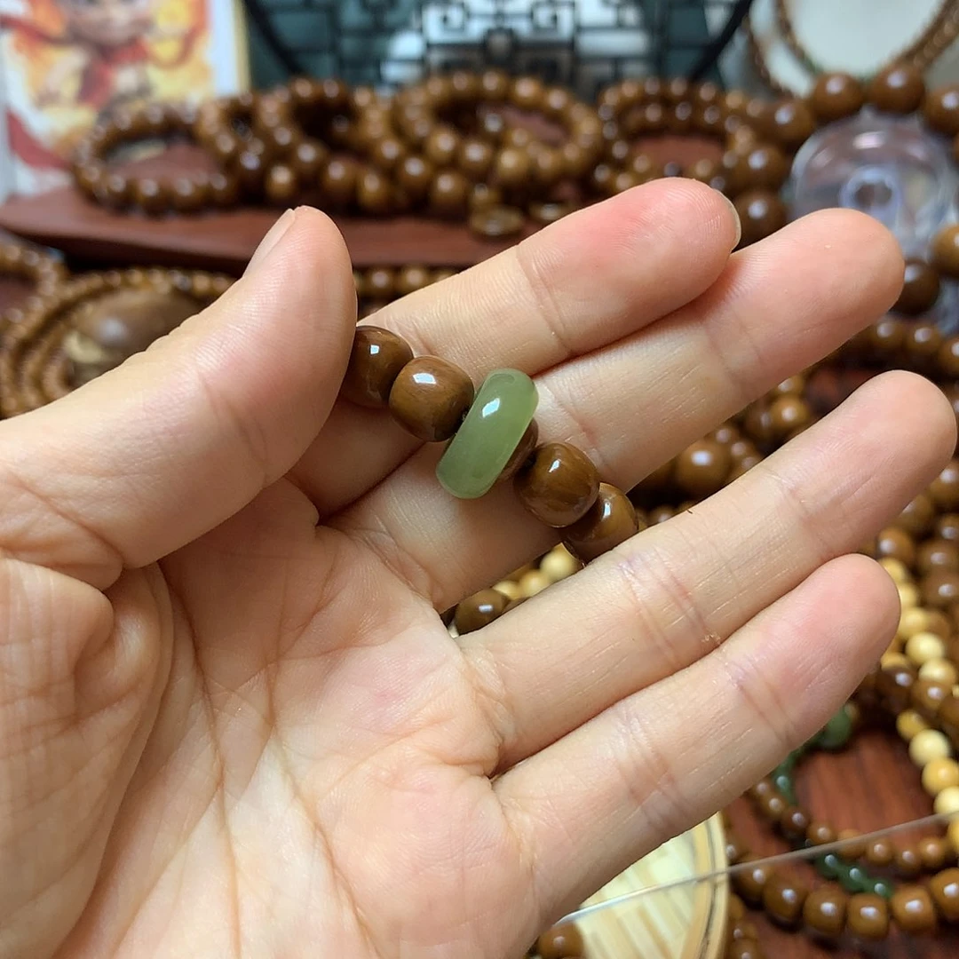 果皮小田跑圈一个薄荷糖