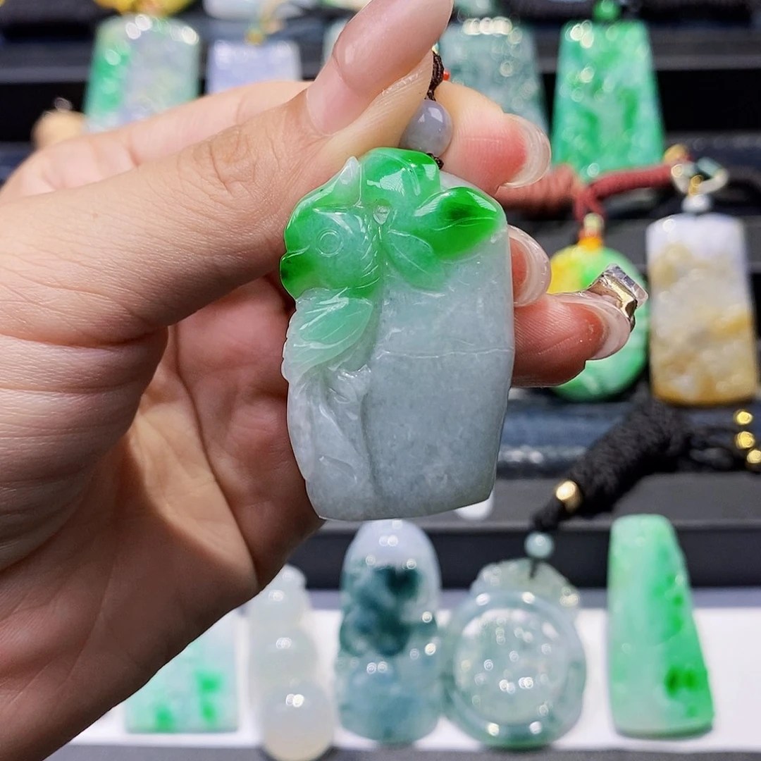 翡翠未镶嵌颈饰翡翠