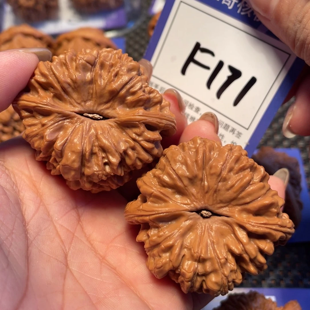 文玩核桃吊坠171号官帽49