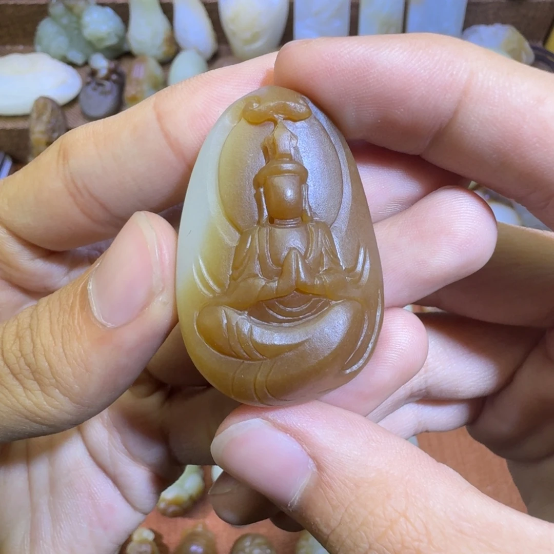 和田玉未镶嵌颈饰