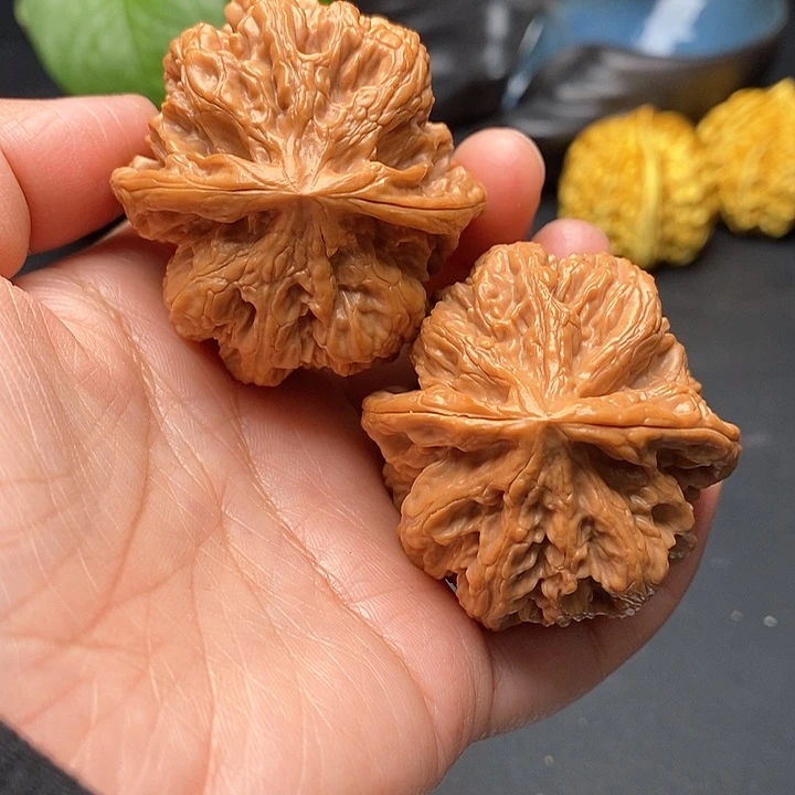 文玩核桃把件九龙粗筋44尺