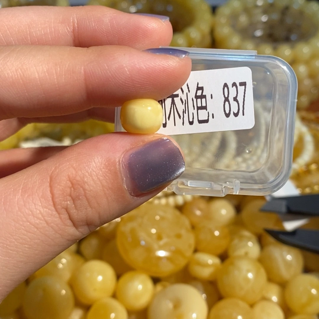 琥珀未镶嵌珠宝奇石837