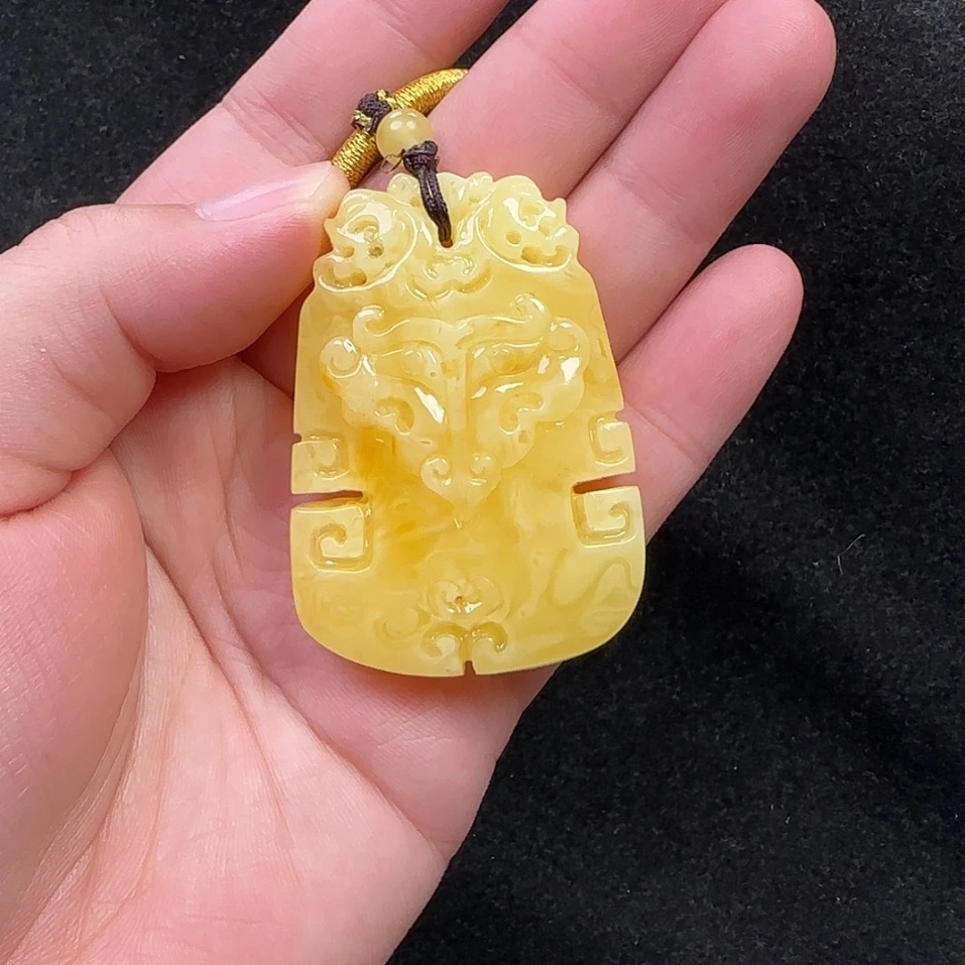 蜜蜡未镶嵌珠宝奇石