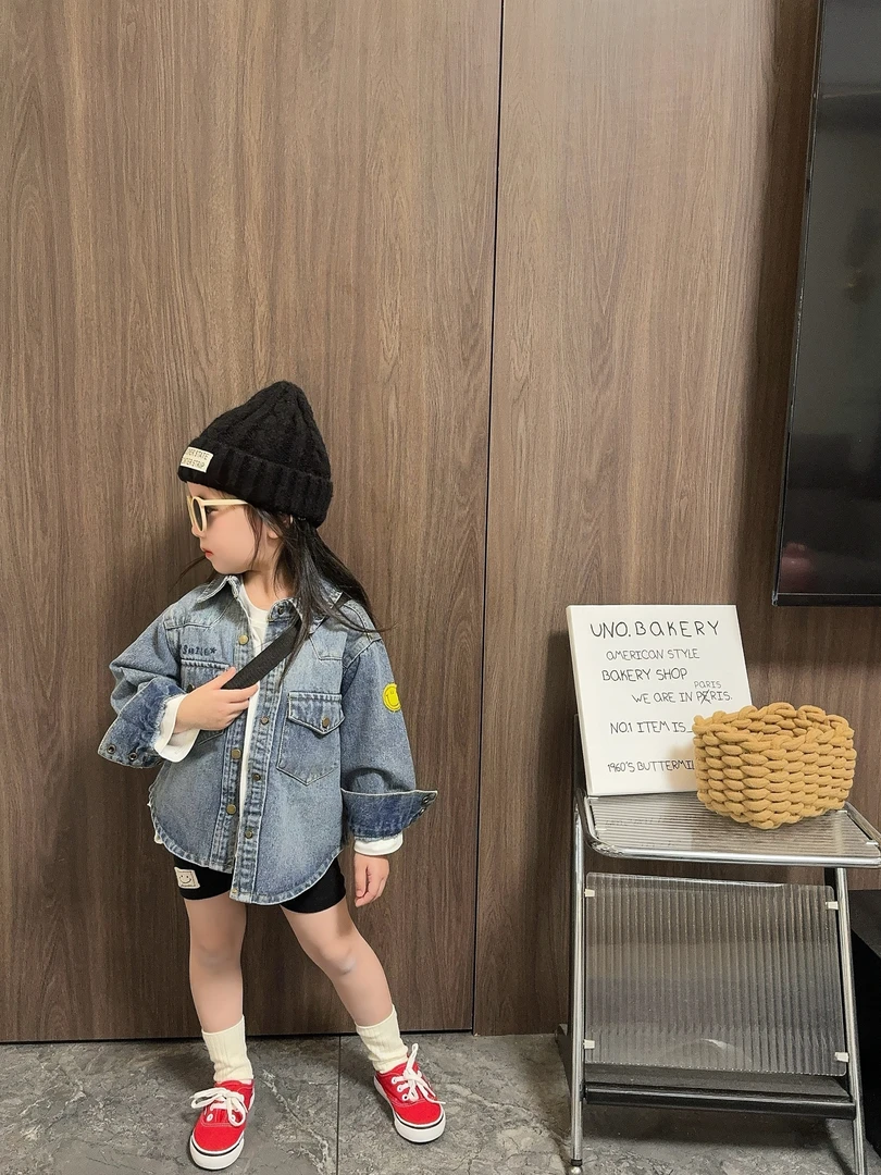 【熙熙TY】韩版儿童时尚刺绣贴标宽松男童女童水洗渐变牛仔衬衫外套