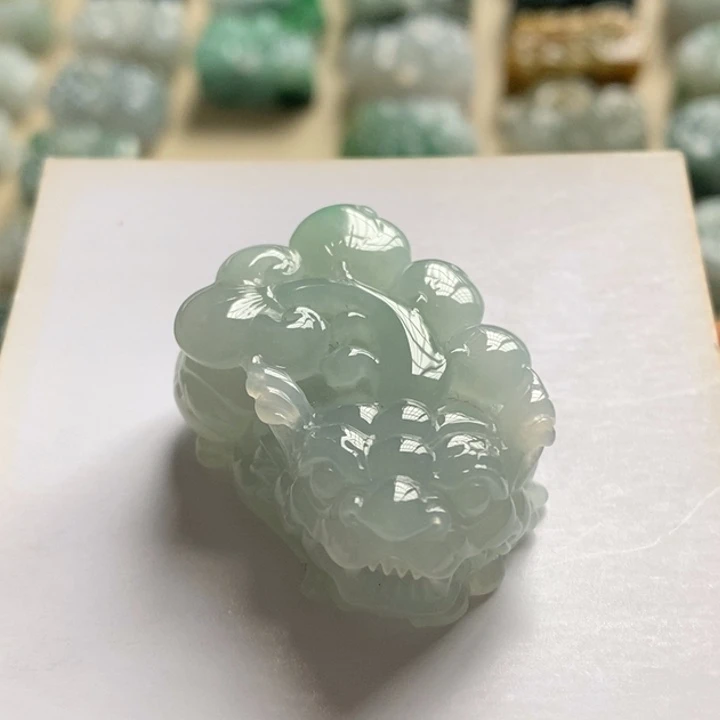 翡翠颈饰未镶嵌天然翡翠貔貅吊坠