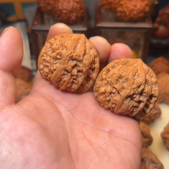 吊坠桃核大*饼好好好好